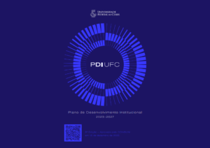 Imagem com fundo azul, com marca da UFC na parte superior, PDI UFC ao centro e QR code para acessar o PDS na parte inferior